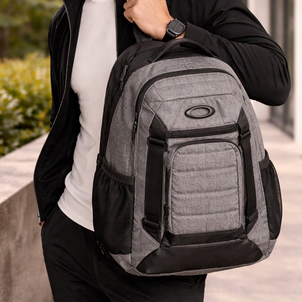 Oakley Gray Enduro 25L Backpack – Multi-Compartment Tech / Travel Bag